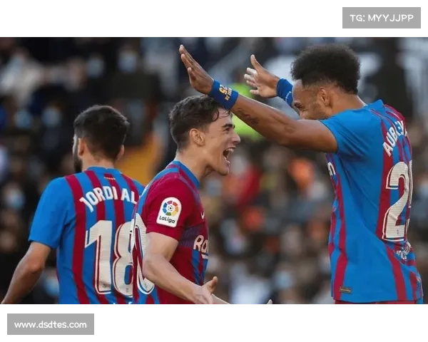 巴萨新援在关键时刻的表现分析与比赛影响深度剖析